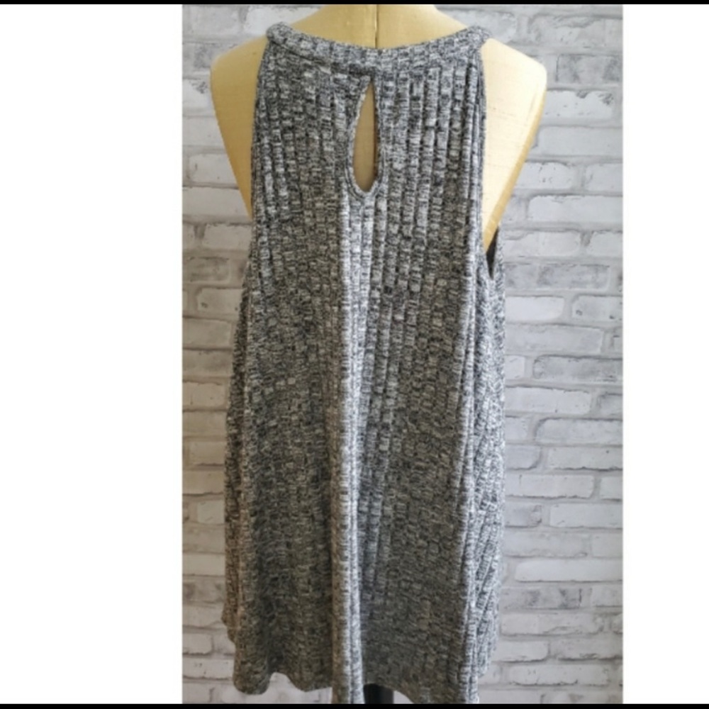 Torrid Gray Ribbed Goddess Tank - Picture 4 of 5